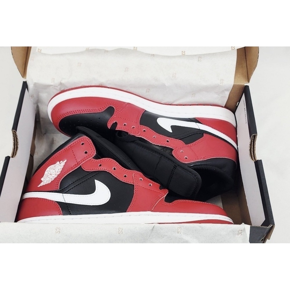 Nike Air Jordan 1 Mid Black Gym Red White GS Youth Size 5.5Y Basketball Shoes